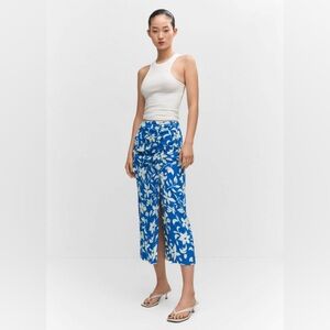 MANGO
Blue and White
Slit Detail Printed Skirt